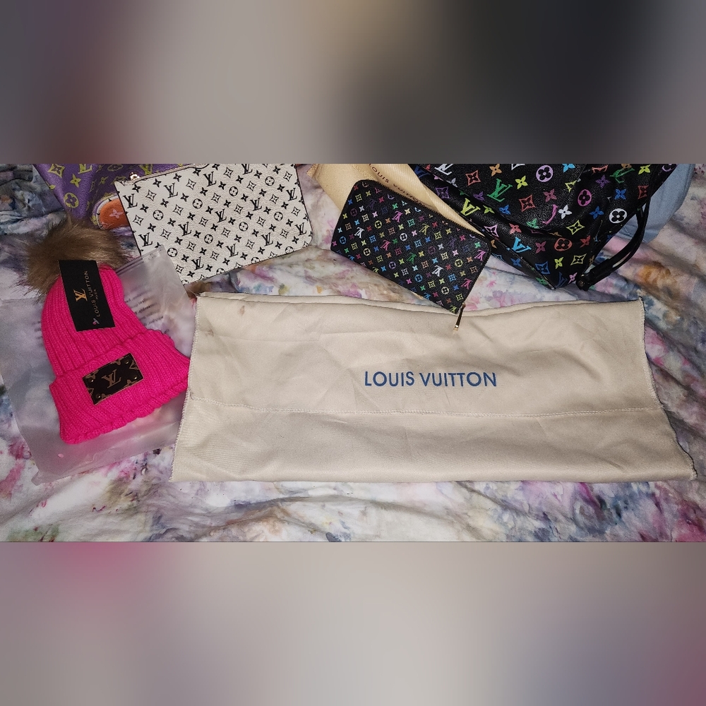 LV Bundle - Picture 4 of 11